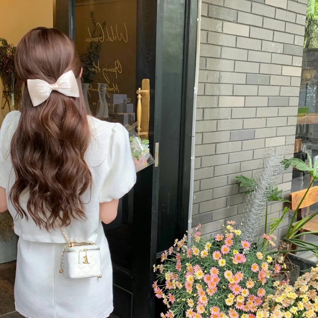 靓妹有难